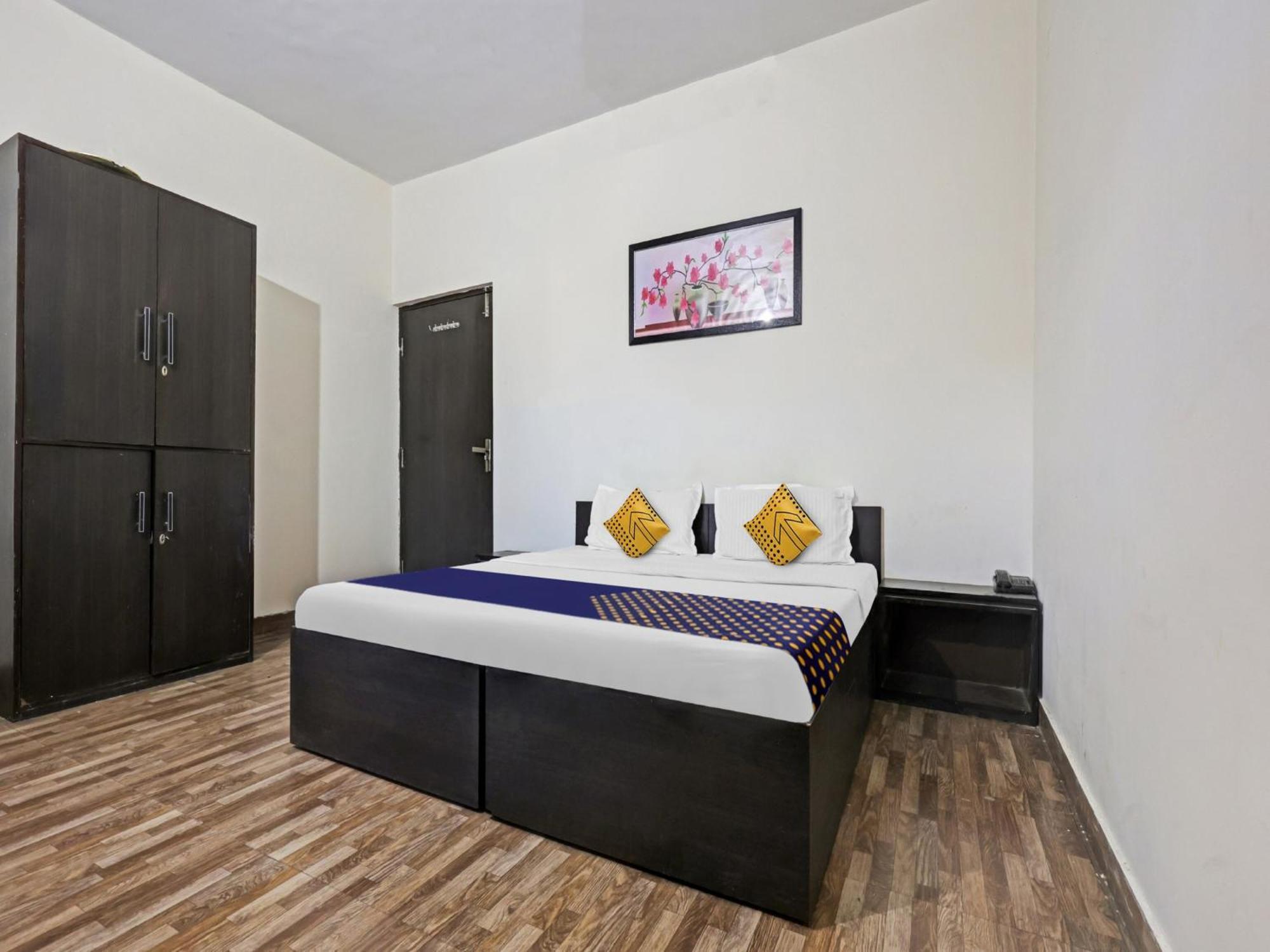 Spot On 81167 Hotel Asdr Rudrapur エクステリア 写真